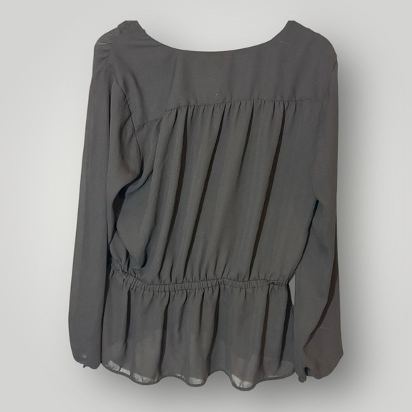 Worthington Blouse Women's Large Grey V-Neck Button Up Long Sleeve Top Shirt - Picture 2 of 3